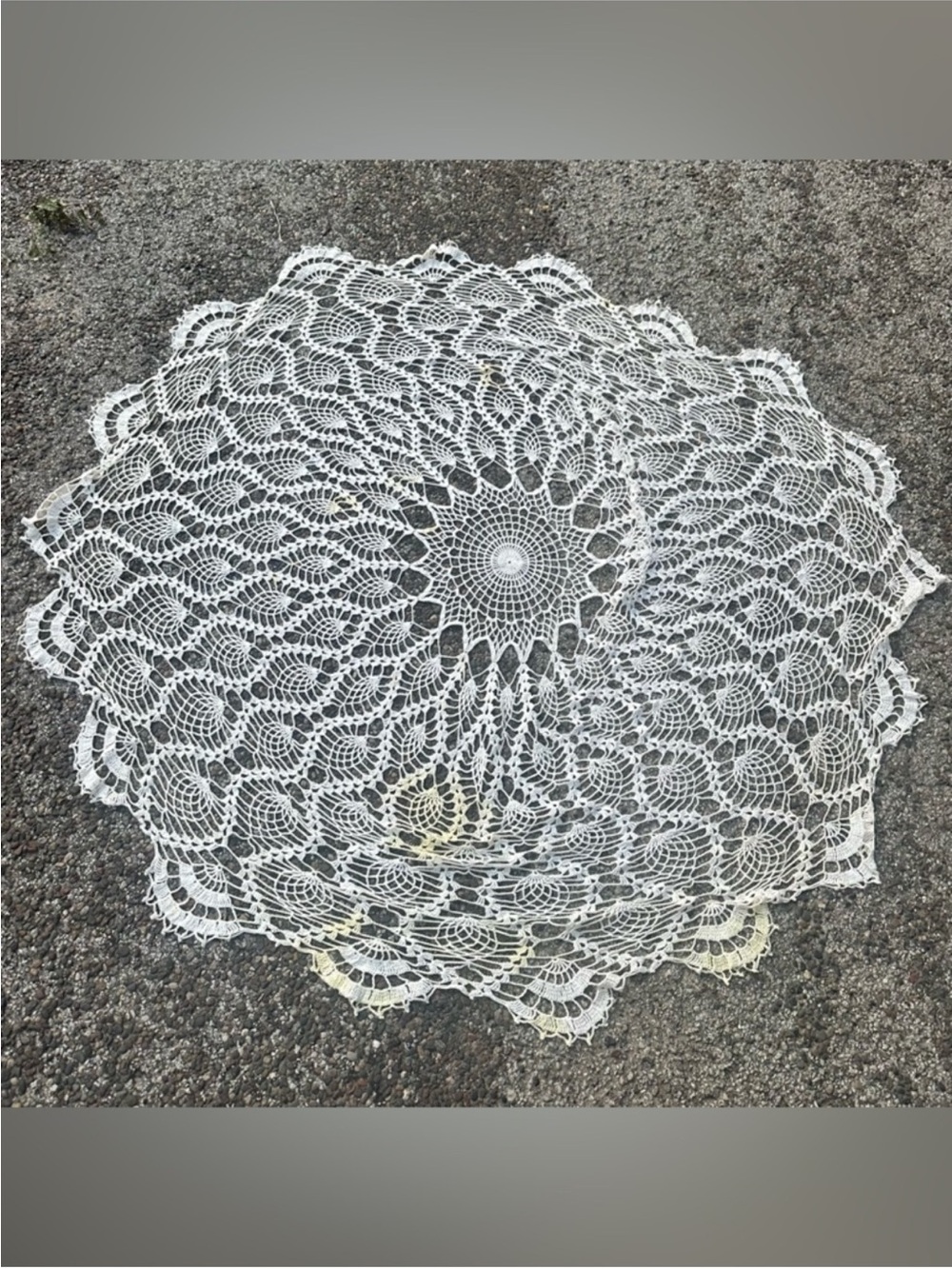 Vintage Crochet Lace Tablecloth Ivory Round 65” Yellow Spots